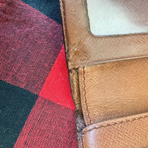 LOUIS VUITTON Monogram Bi-Fold Wallet - Picture 10 of 13